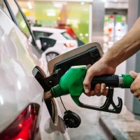 Carburant : le gouvernement doit-il prolonger les ristournes ?