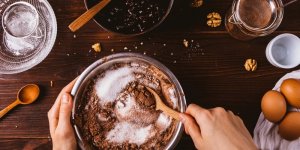 Trop cuit, trop mou, trop sec… Comment rattraper un gâteau raté ?