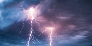 Météo : 69 départements en alerte orages ce lundi