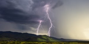 Météo : 57 départements en alerte orage lundi 24 juillet
