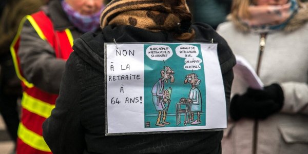 Réforme des retraites : 10 slogans et pancartes insolites de manifestants