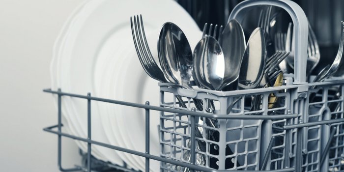 Lave-vaisselle : 8 objets &agrave; ne pas mettre dedans
